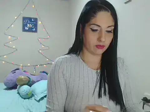 Snapshot of sahtlove1 chatting on 17, 12, 2024 sahtlove1 online show from 17, 12, 2024