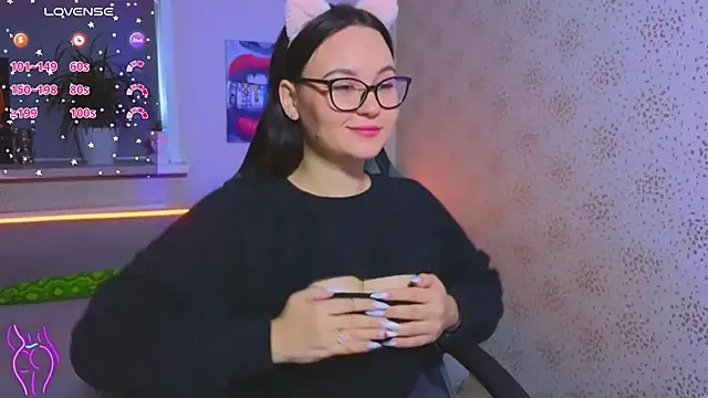 EsterLogan online show from 30, 9, 2025