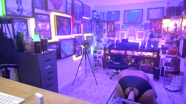 Briefs bud online show from 8, 2, 2025