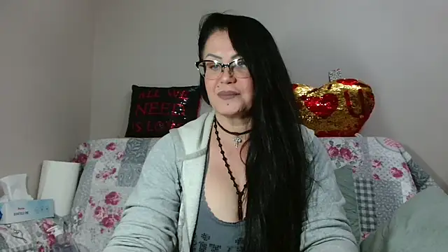 x  KHALEESI  x online show from 14, 11, 2025