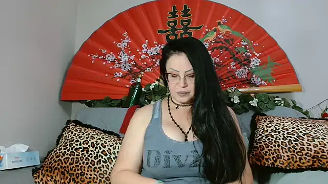x  KHALEESI  x online show from 25, 7, 2026