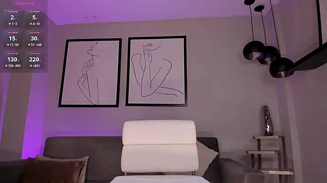 Snapshot of NiaHolland chatting on 3, 3, 2025 NiaHolland online show from 3, 3, 2025