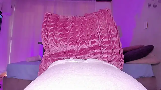 hot booty  online show from 1, 3, 2025