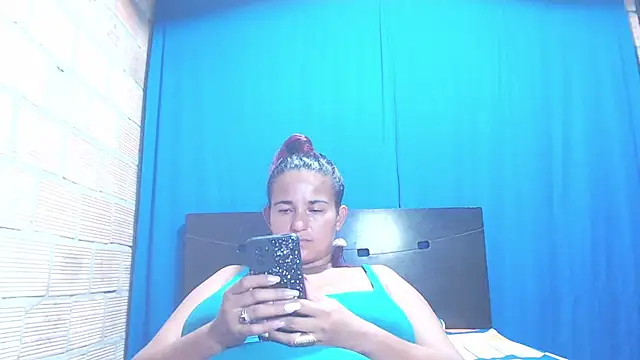 Snapshot of isabella_dirty69 chatting on 16, 1, 2025 isabella dirty69 online show from 16, 1, 2025