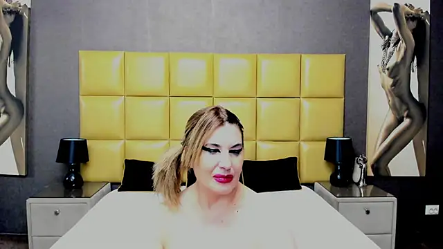 Snapshot of KiraLeila chatting on 19, 2, 2025 KiraLeila online show from 19, 2, 2025