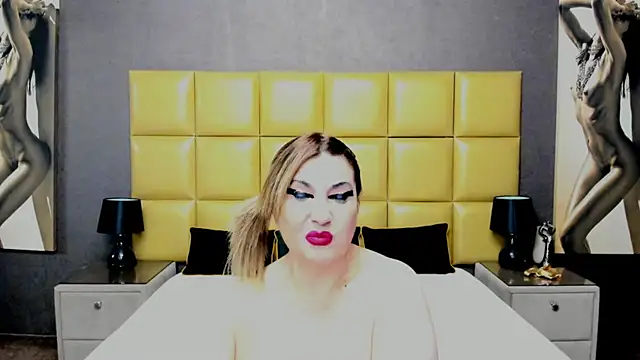 Snapshot of KiraLeila chatting on 20, 2, 2025 KiraLeila online show from 20, 2, 2025