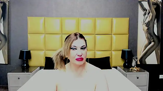 Snapshot of KiraLeila chatting on 22, 2, 2025 KiraLeila online show from 22, 2, 2025