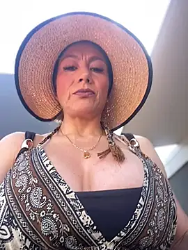 Snapshot of angelitasexy81 chatting on 28, 4, 2026 angelitasexy81 online show from 28, 4, 2026