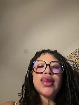 Snapshot of IamSashaLuv chatting on 2, 3, 2025 IamSashaLuv online show from 2, 3, 2025