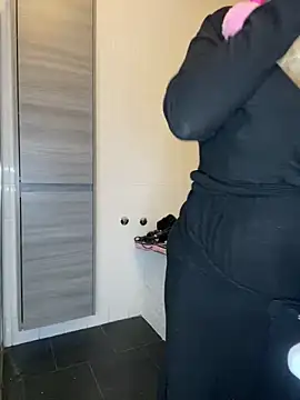 Snapshot of Lisavontease chatting on 25, 12, 2024 Lisavontease online show from 25, 12, 2024