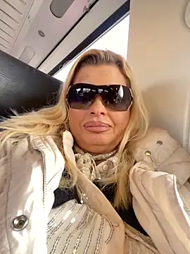 Snapshot of Lisavontease chatting on 23, 2, 2025 Lisavontease online show from 23, 2, 2025