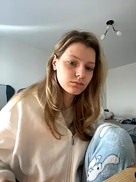 MaryHiggins online show from 17, 9, 2025