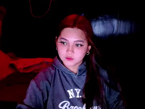 Snapshot of EmpressYna chatting on 15, 6, 2026 EmpressYna online show from 15, 6, 2026