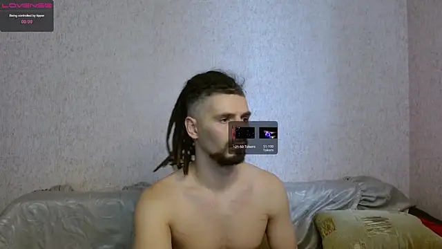 Aestheticguy101 online show from 6, 3, 2025