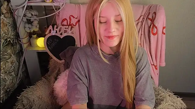 sarakaell online show from 12, 3, 2026