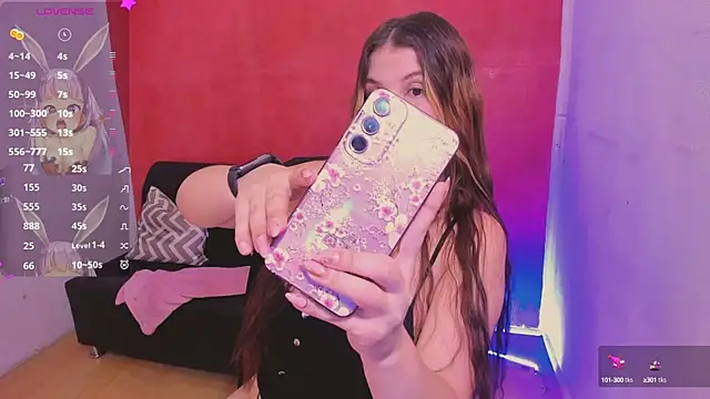 Snapshot of MillySandlerr chatting on 28, 10, 2025 MillySandlerr online show from 28, 10, 2025