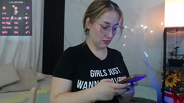 Snapshot of hotpawgmilf chatting on 11, 2, 2026 hotpawgmilf online show from 11, 2, 2026