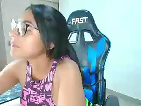 sophiax-x online show from 17, 1, 2025