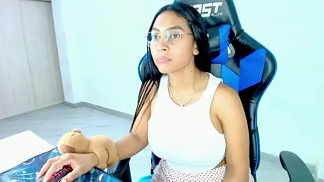 sophiax-x online show from 25, 2, 2026