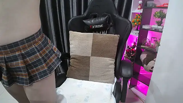 Yuki-yio online show from 14, 3, 2025