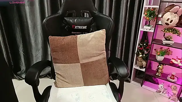 Yuki-yio online show from 5, 2, 2026