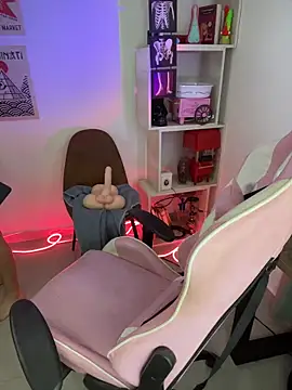 Snapshot of Emma_Wish chatting on 2, 2, 2026 Emma Wish online show from 2, 2, 2026