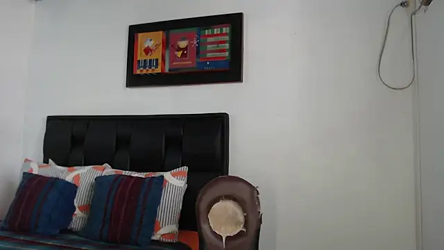 Snapshot of thommerxxx chatting on 17, 1, 2025 thommerxxx online show from 17, 1, 2025