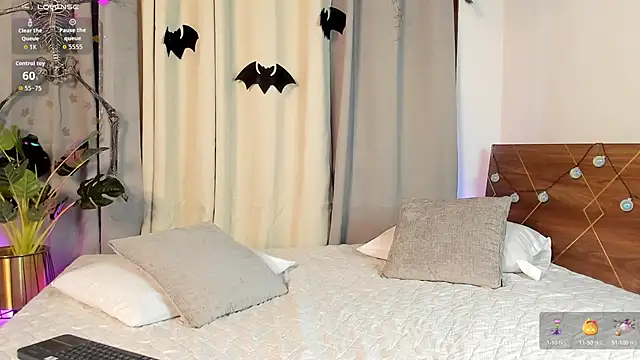 Amy art online show from 17, 10, 2025