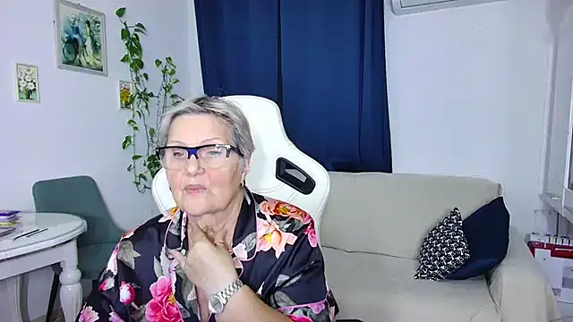 Selenna57 online show from 8, 1, 2026