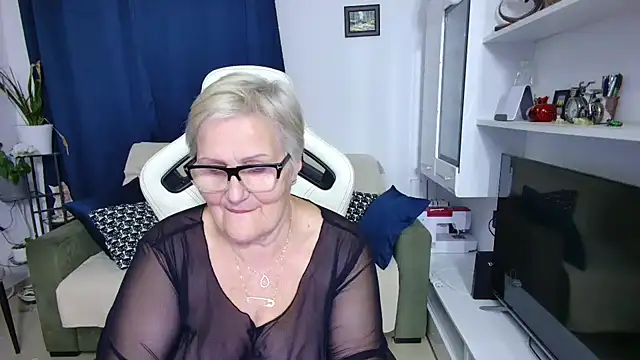 Snapshot of Selenna57 chatting on 23, 4, 2026 Selenna57 online show from 23, 4, 2026