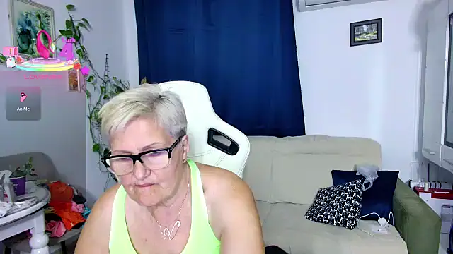 Snapshot of Selenna57 chatting on 30, 4, 2026 Selenna57 online show from 30, 4, 2026