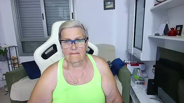 Snapshot of Selenna57 chatting on 15, 5, 2026 Selenna57 online show from 15, 5, 2026