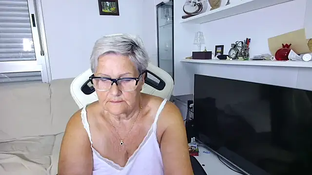 Selenna57 online show from 1, 7, 2026