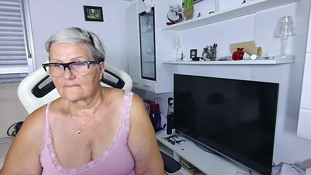 Selenna57 online show from 6, 7, 2026