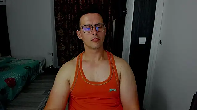 sexxymuscles4u online show from 9, 9, 2025