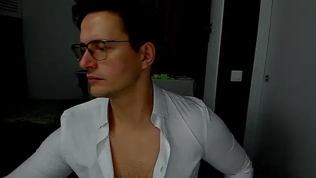 sexxymuscles4u online show from 25, 11, 2025