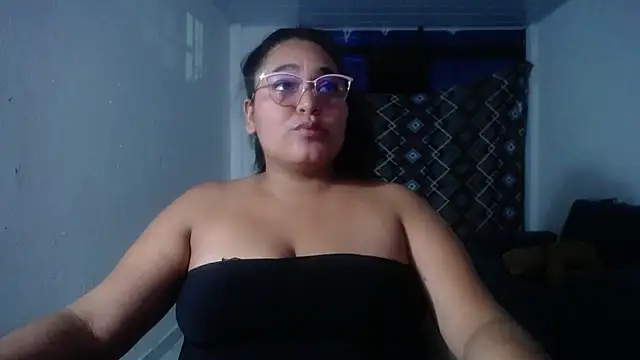 Snapshot of sirena_15 chatting on 19, 3, 2026 sirena 15 online show from 19, 3, 2026