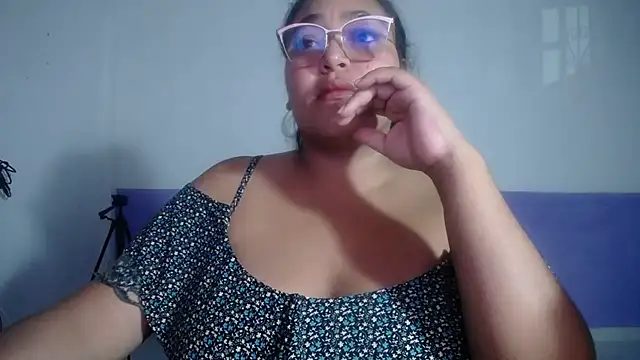 Snapshot of sirena_15 chatting on 29, 5, 2026 sirena 15 online show from 29, 5, 2026