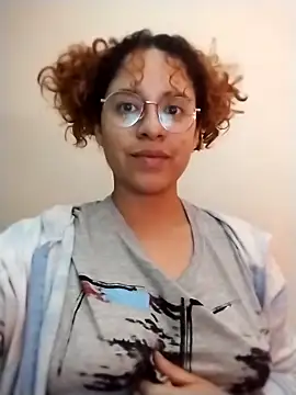 Snapshot of EmmaMelissa0521 chatting on 3, 11, 2025 EmmaMelissa0521 online show from 3, 11, 2025