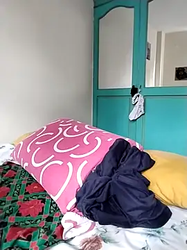 Snapshot of EmmaMelissa0521 chatting on 14, 12, 2025 EmmaMelissa0521 online show from 14, 12, 2025