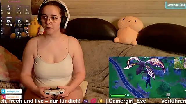 Snapshot of GamerGirl_Eve chatting on 24, 1, 2025 GamerGirl Eve online show from 24, 1, 2025