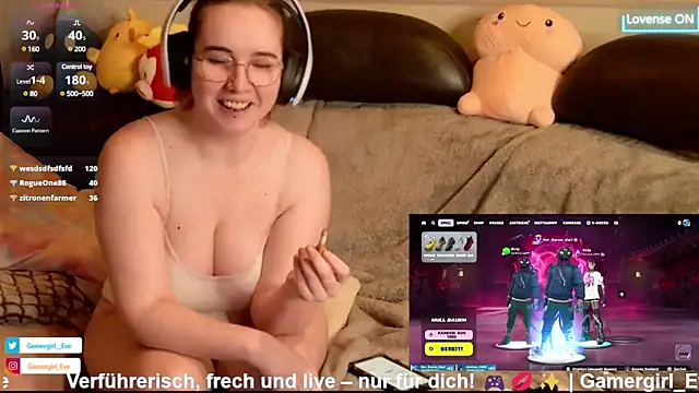 Snapshot of GamerGirl_Eve chatting on 24, 1, 2025 GamerGirl Eve online show from 24, 1, 2025