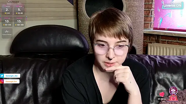 Snapshot of GamerGirl_Eve chatting on 24, 9, 2025 GamerGirl Eve online show from 24, 9, 2025