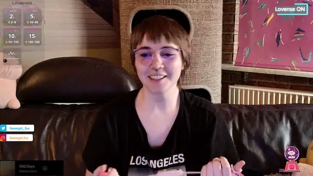 Snapshot of GamerGirl_Eve chatting on 25, 9, 2025 GamerGirl Eve online show from 25, 9, 2025