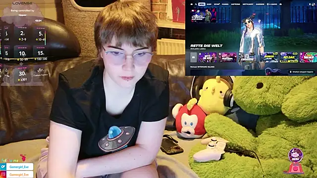 Snapshot of GamerGirl_Eve chatting on 10, 10, 2025 GamerGirl Eve online show from 10, 10, 2025