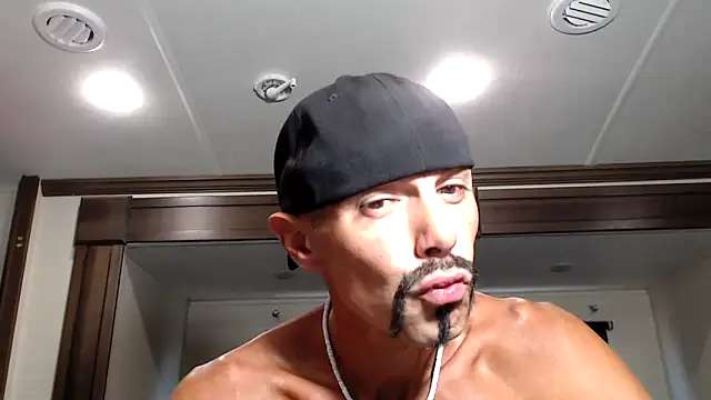 Snapshot of ThickD2C chatting on 24, 10, 2025 ThickD2C online show from 24, 10, 2025