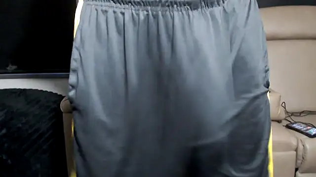 Snapshot of ThickD2C chatting on 24, 2, 2026 ThickD2C online show from 24, 2, 2026