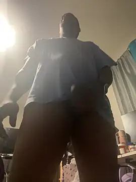 Makeyoucumallover online show from 25, 4, 2026