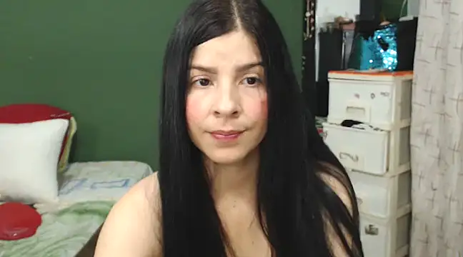 Estefani 32 online show from 18, 1, 2025