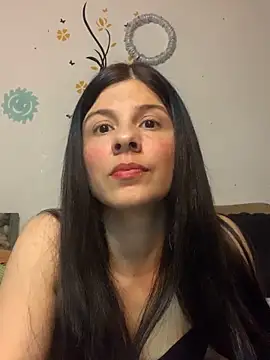 Estefani 32 online show from 14, 3, 2026